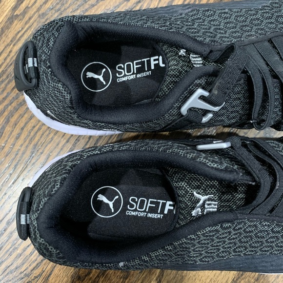 Like New Women’s Puma Sneakers Size 6.5 - Picture 3 of 8